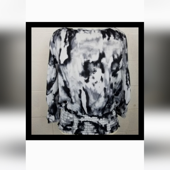 NWOT! MICHAEL KORS SPLATTER DESIGN BLOUSE - Picture 5 of 11